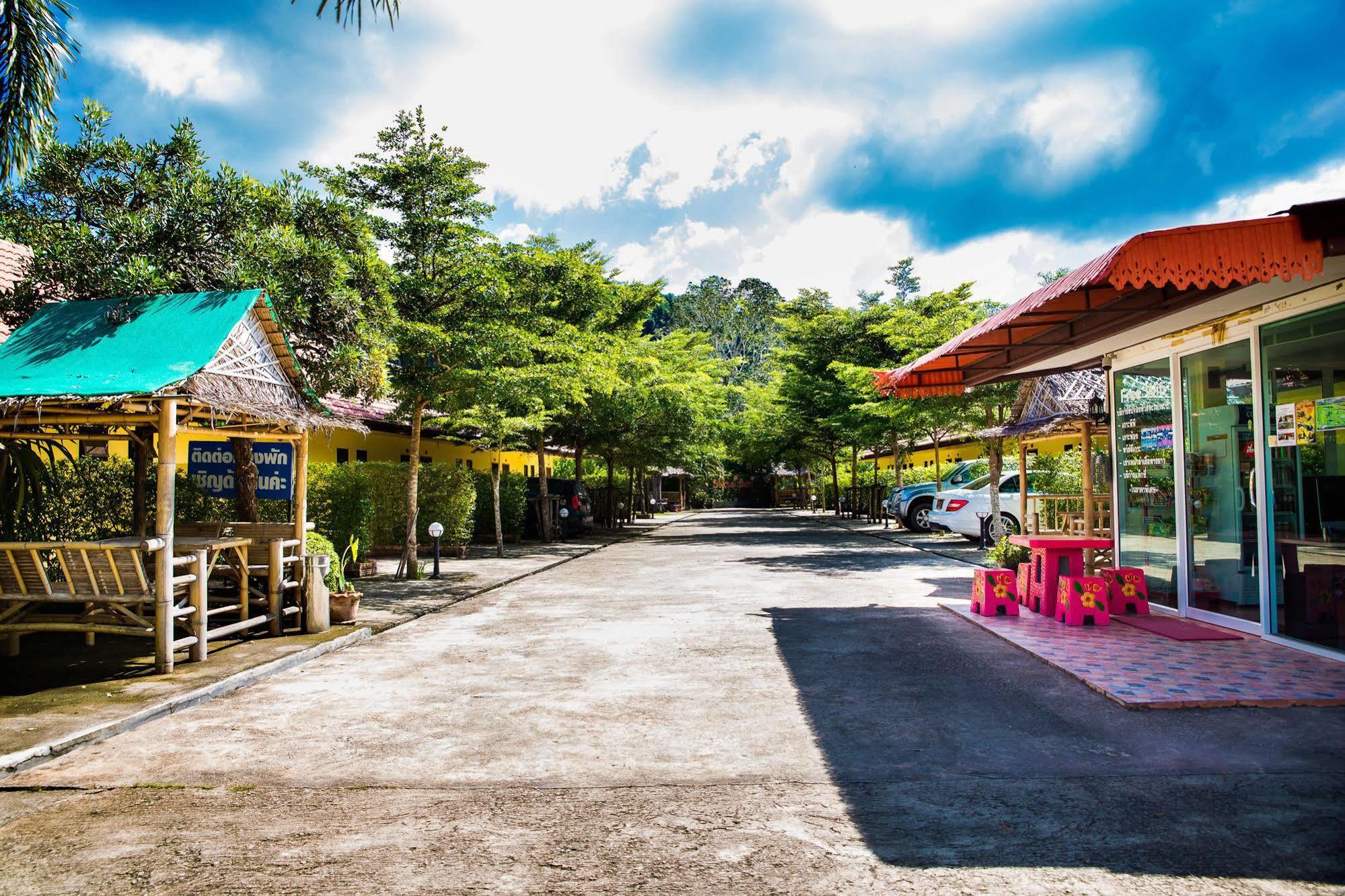 Suksai Buri Resort Ao Nang Exterior photo